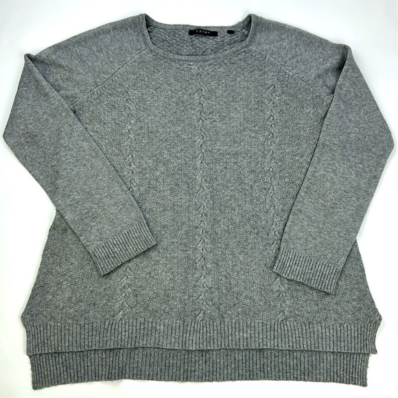Cyrus Oversized Heather Gray Sweater. Hi-Lo Hem. Size Large. - Picture 2 of 12